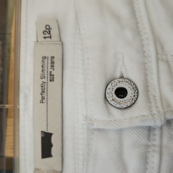 Levis perfectly slimming 512 jean shorts - Picture 6 of 7